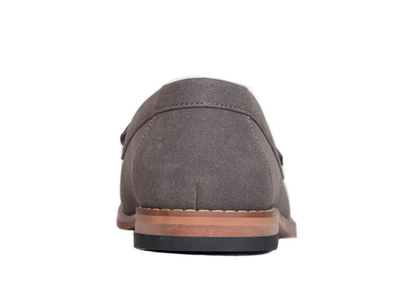 สีเทา ผู้ชาย Suede Slip On Dress รองเท้าแฟชั่น ผู้ชาย Casual Flats สําหรับงานเลี้ยง