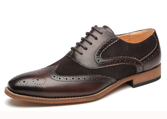 สีดํา / สีน้ําตาล ส้นเท้าขนาบผู้ชายรองเท้า Brogue Oxford ส้นเท้าแต่ง