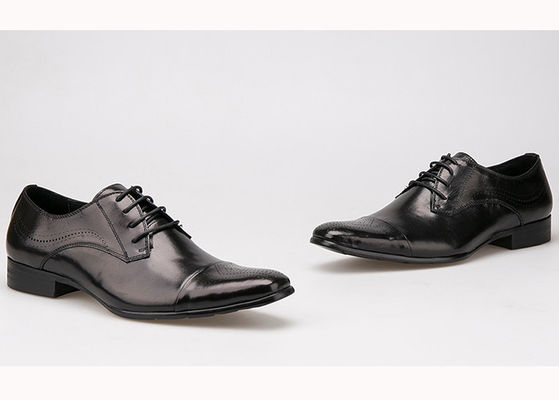 รองเท้านักธุรกิจ ชุดผู้ชาย รองเท้าสไตล์อังกฤษ สีหนังแท้ ส้นเท้า Brogue