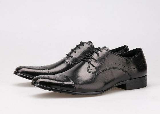 รองเท้านักธุรกิจ ชุดผู้ชาย รองเท้าสไตล์อังกฤษ สีหนังแท้ ส้นเท้า Brogue