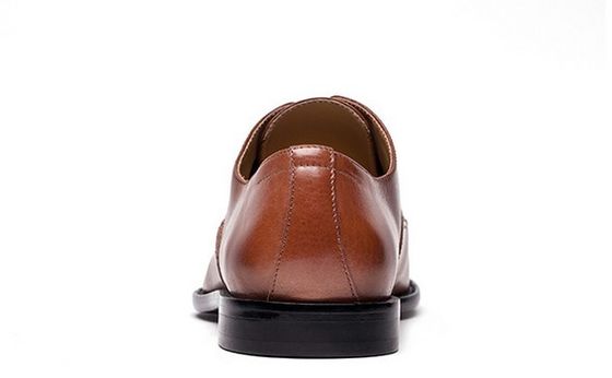 สํานักงานทําด้วยมือ ผู้ชาย สีน้ําตาล ส้นเท้าสวมชุดเก่า Goodyear ส้นหนัง