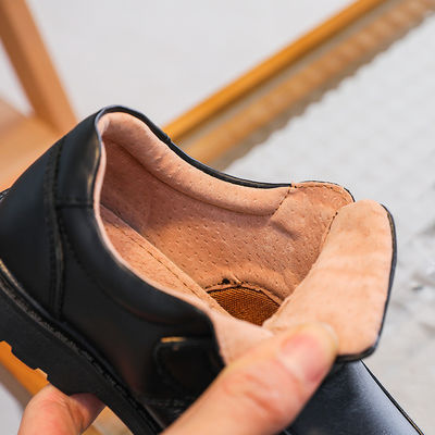 26-45 รองเท้านักเรียนหนังสีดํา ส้นเท้าส้นราบและเชือก