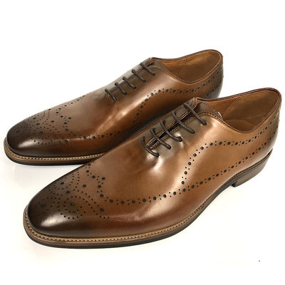 สไตล์อังกฤษ แฟชั่น ผู้ชาย สํานักงาน รูปแบบหนัง Brogue รองเท้าที่มีขนาดใหญ่