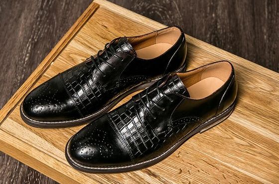 รองเท้าหนังหมึก Patina รองเท้าผู้ชาย ปลายปีก Brogue รองเท้าผู้ชายหนังแปลก