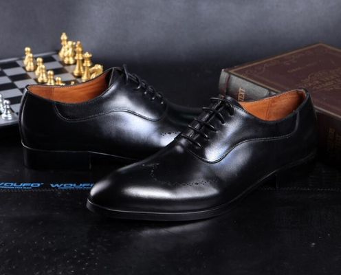 แฟชั่นผู้ชาย ชุดประจํา รองเท้า Brogue ซ่อน ส้นสูง รองเท้าหนังสําหรับผู้ชาย
