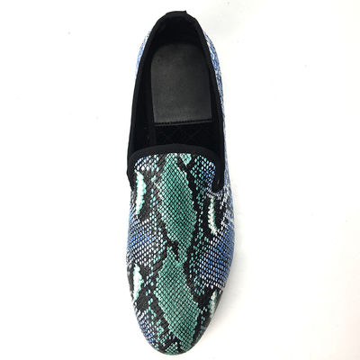 ดีไซน์สวยงาม สีงู ชาย Loafers Wear ทนทาน ชาย รองเท้าขับรถหนัง